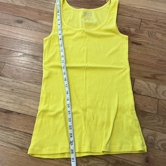 Old Navy Ribbed Tank Size L - Picture 4 of 6
